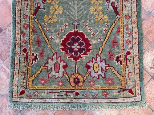 ANTIQUE DONEGAL RUG - ADDITIONAL PHOTO 1