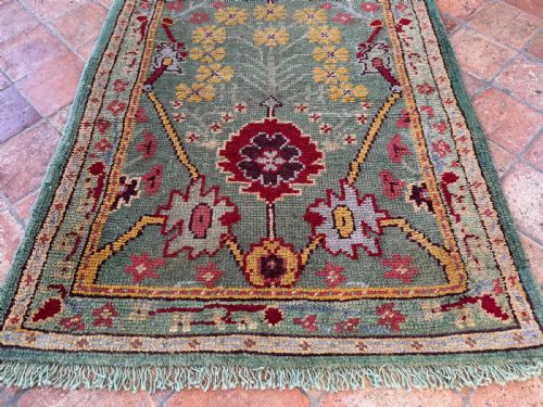 ANTIQUE DONEGAL RUG - ADDITIONAL PHOTO 2