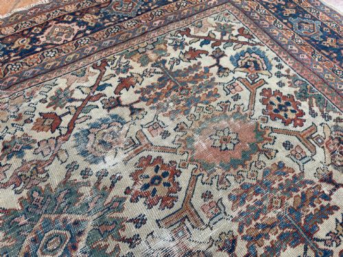 DISTRESSED ANTIQUE MAHAL CARPET - ADDITIONAL PHOTO 2