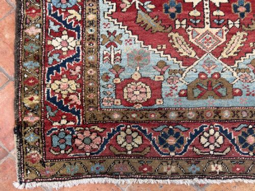ANTIQUE HERIZ RUG - ADDITIONAL PHOTO 2