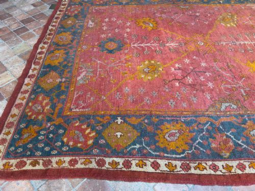 ANTIQUE USHAK CARPET - ADDITIONAL PHOTO 3