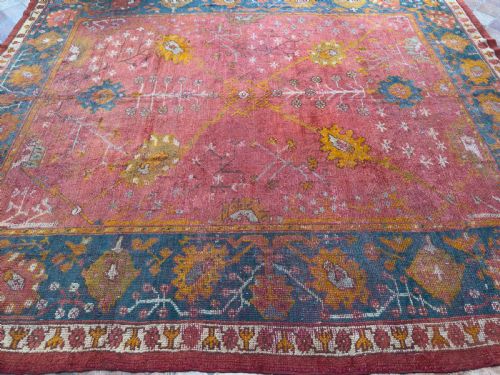 ANTIQUE USHAK CARPET - ADDITIONAL PHOTO 6