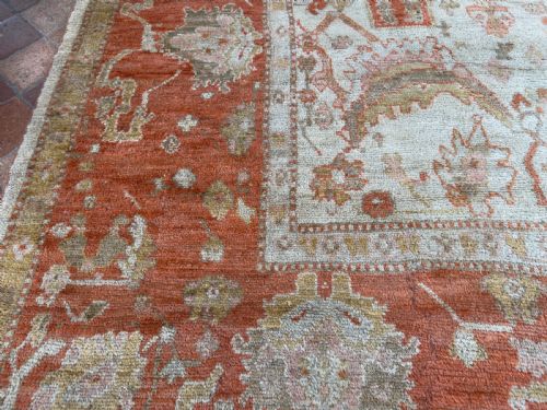 ANTIQUE USHAK CARPET - ADDITIONAL PHOTO 9
