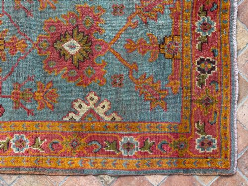 ANTIQUE USHAK RUG - ADDITIONAL PHOTO 1