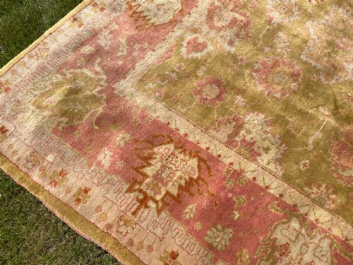 ANTIQUE USHAK CARPET - ADDITIONAL PHOTO 2