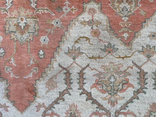 ANTIQUE USHAK CARPET - ADDITIONAL PHOTO 2