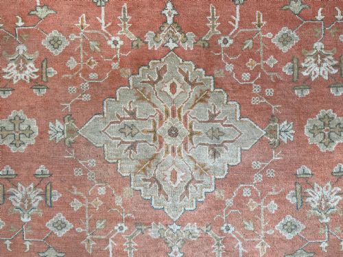 ANTIQUE USHAK CARPET - ADDITIONAL PHOTO 4