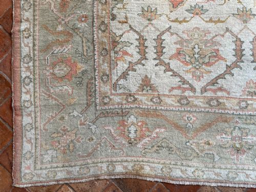 ANTIQUE USHAK CARPET - ADDITIONAL PHOTO 5