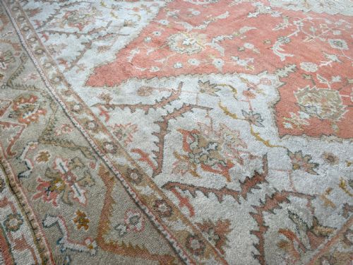 ANTIQUE USHAK CARPET - ADDITIONAL PHOTO 6