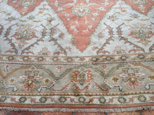 ANTIQUE USHAK CARPET - ADDITIONAL PHOTO 7