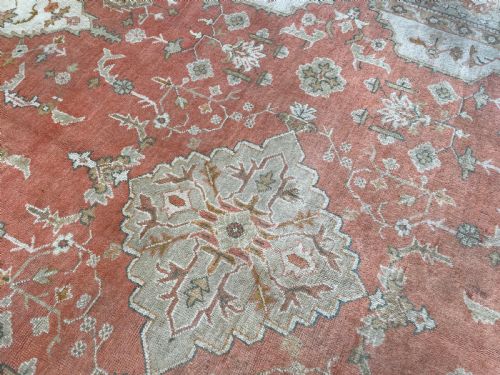 ANTIQUE USHAK CARPET - ADDITIONAL PHOTO 8