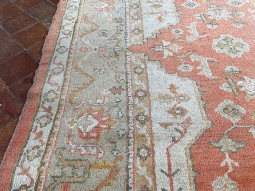 ANTIQUE USHAK CARPET - ADDITIONAL PHOTO 9