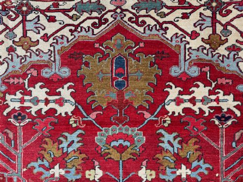 ANTIQUE SERAPI CARPET - ADDITIONAL PHOTO 1