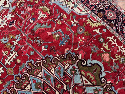 ANTIQUE SERAPI CARPET - ADDITIONAL PHOTO 4