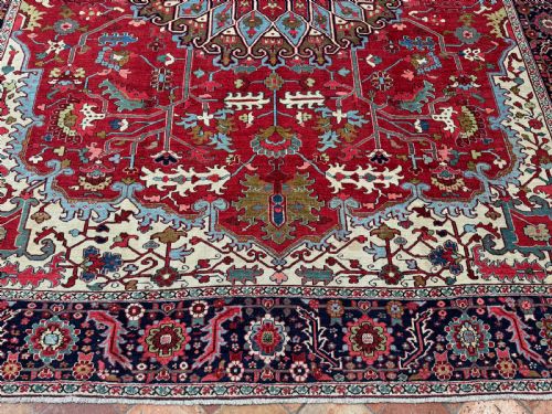 ANTIQUE SERAPI CARPET - ADDITIONAL PHOTO 9