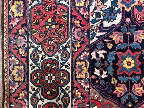 ANTIQUE BAKTIARI CARPET - ADDITIONAL PHOTO 6