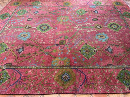 ANTIQUE DONEGAL CARPET - ADDITIONAL PHOTO 3