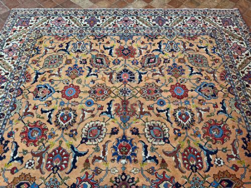 ANTIQUE TABRIZ CARPET - ADDITIONAL PHOTO 1