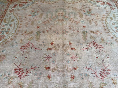 RARE ANTIQUE USHAK CARPET - ADDITIONAL PHOTO 4