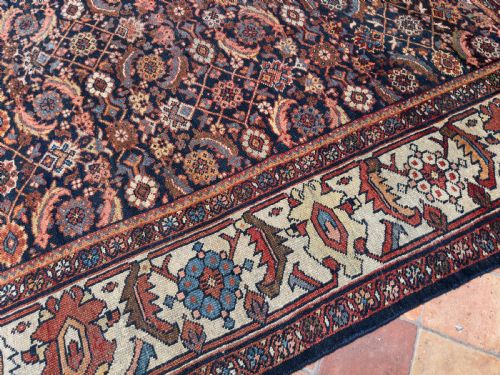 ANTIQUE FARAHAN CARPET - ADDITIONAL PHOTO 3