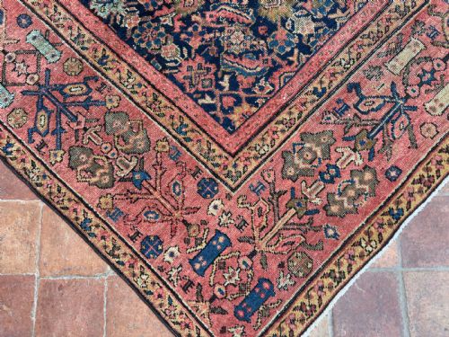 ANTIQUE FARAHAN CARPET - ADDITIONAL PHOTO 1