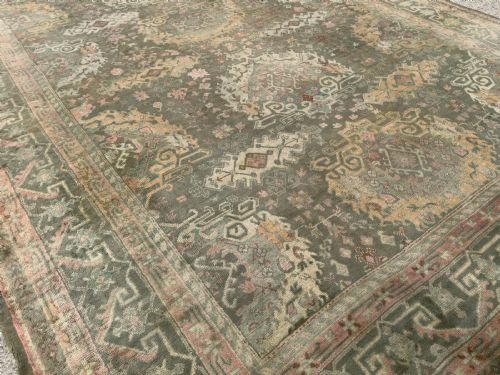 ANTIQUE USHAK CARPET - ADDITIONAL PHOTO 2