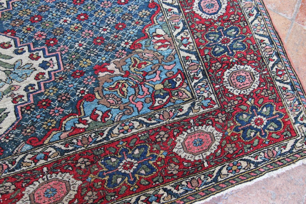Antique Baktiari rug, Persian, circa 1900 View VI