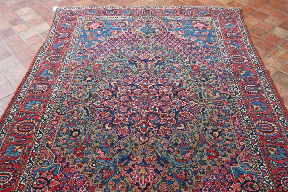 Antique Baktiari carpet, Persian, circa 1900-1910 View II