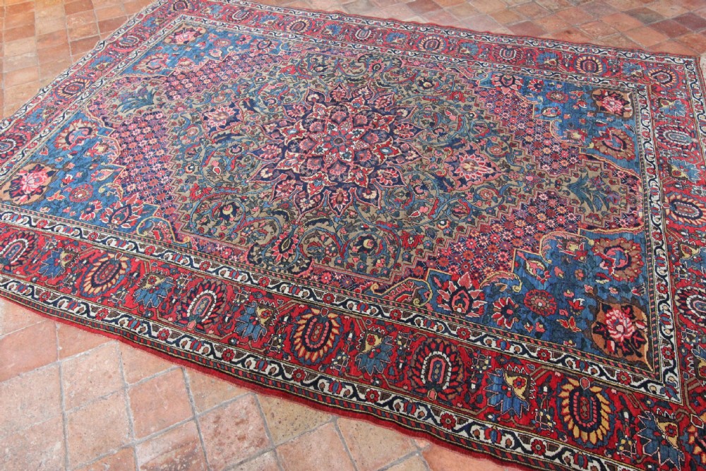 Antique Baktiari carpet, Persian, circa 1900-1910 View III