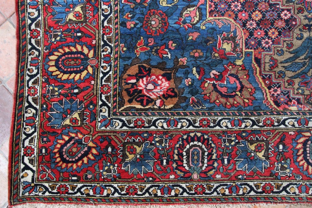 Antique Baktiari carpet, Persian, circa 1900-1910 View IV