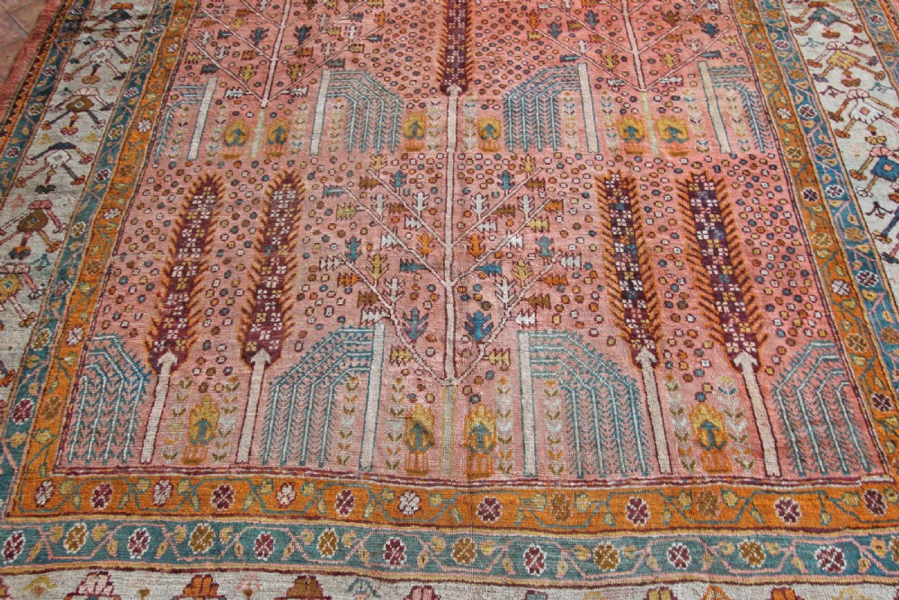 Antique Ushak carpet View II