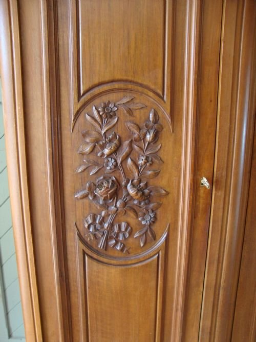 fig 1. FRENCH LOUIS XV1 STYLE TRIPLE DOOR ARMOIRE
