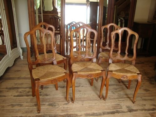 fig 1. FRENCH DINING TABLE & SIX CHAIRS