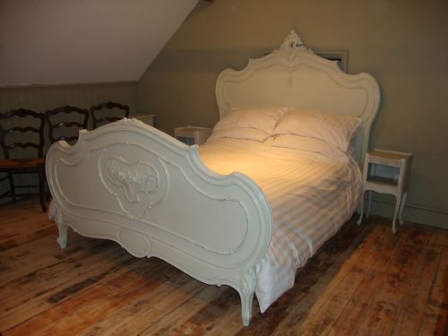 fig 1. FRENCH LOUIS XV STYLE KING SIZE BED