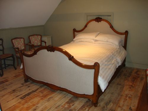 fig 1. FRENCH LOUIS XV1 STYLE KING SIZE BED