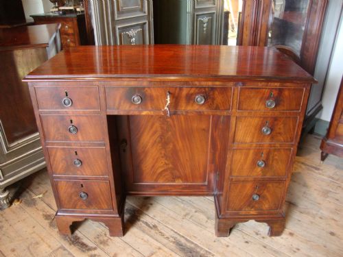 English Mahogany Knee Hole Desk