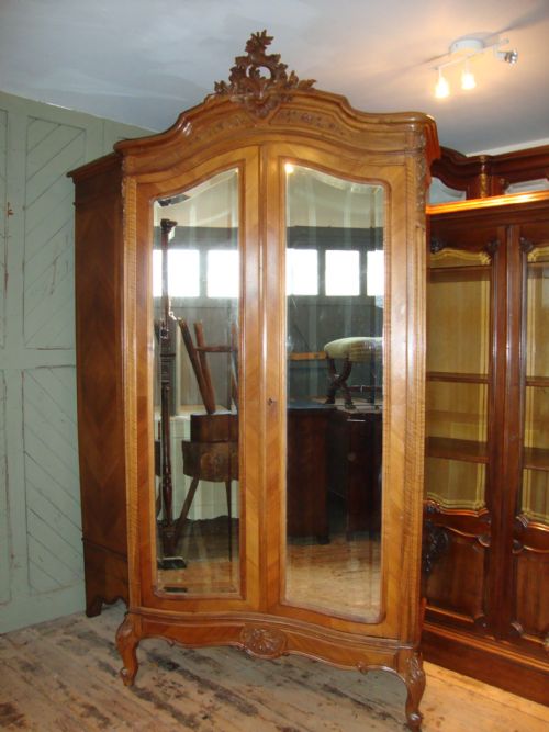 French Louis Xv Style Armoire/wardrobe