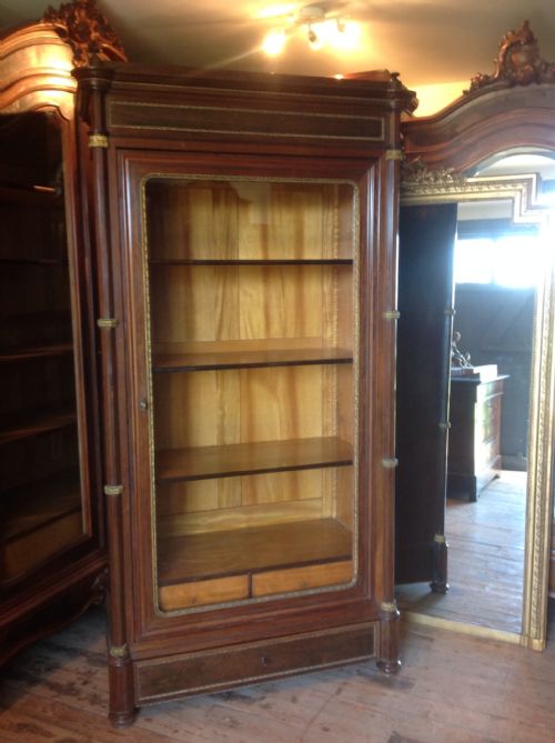 fig 1. FRENCH ROSEWOOD DISPLAY CABINET - VITRINE