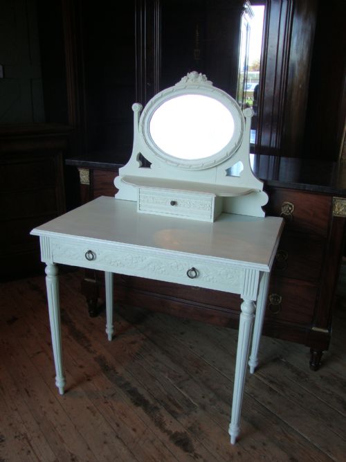 French Dressing Table
