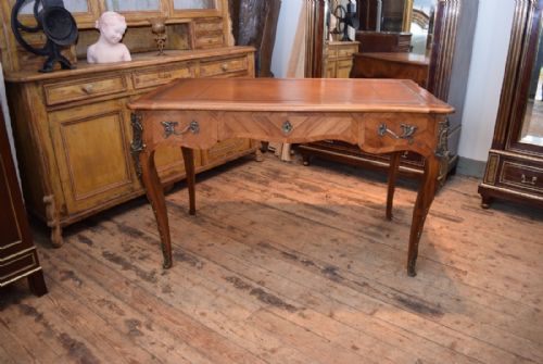 French Louis Xv Style Leather Top Desk