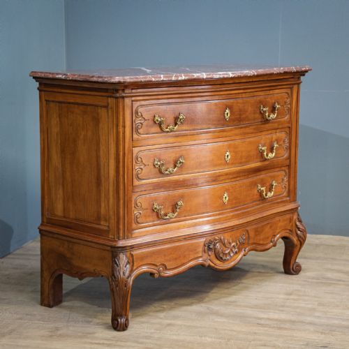 Serpentine Chest of Drawers