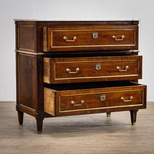 fig 1. French 18th Century Louis XVI Mahogany Commode
