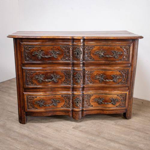 fig 1. French Régence 18th Century Walnut Commode or Chest of Drawers