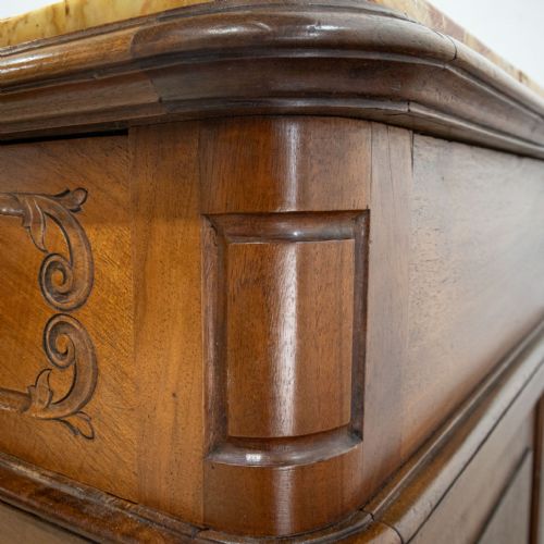 FRENCH LOUIS XV STYLE WALNUT CHEST OF DRAWERS - ADDITIONAL PHOTO 10