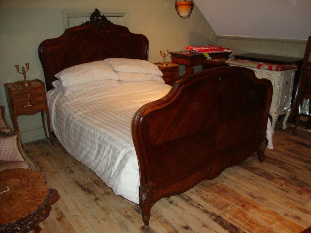 FRENCH LOUIS XV STYLE DOUBLE BED