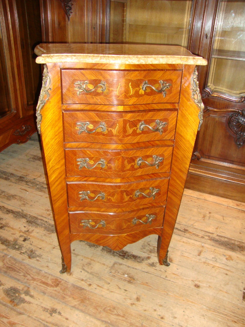 FRENCH WALNUT SERPENTINE CHEST OF DRAWERS