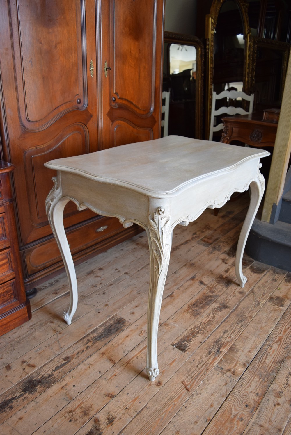 FRENCH LOUIS XV STYLE SIDE TABLE