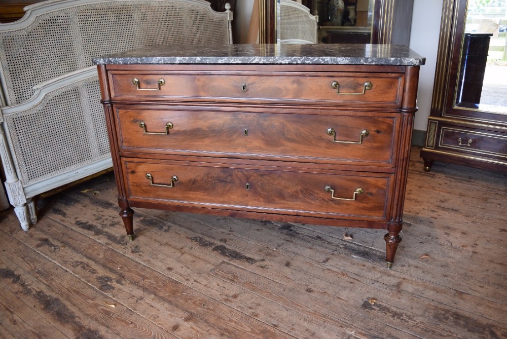 FRENCH MAHOGANY COMMODE