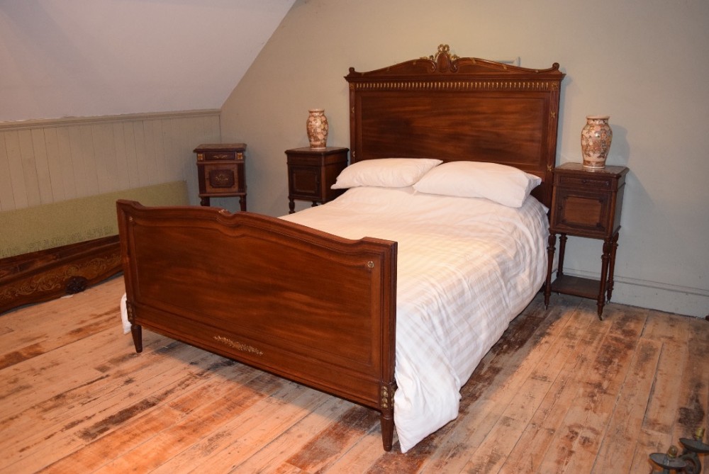 FRENCH LOUIS XV1 LARGE BED