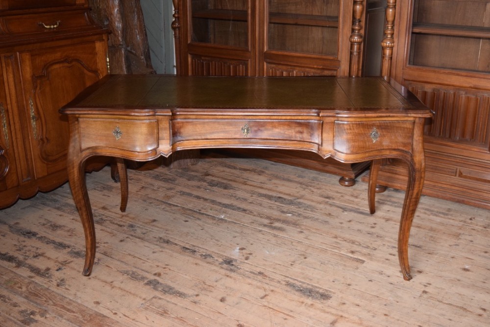 FRENCH LOUIS XV STYLE DESK